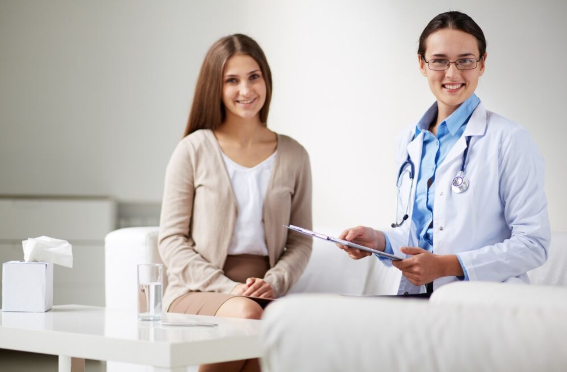 STD Symptoms in Women: Early Signs and When to Get Tested